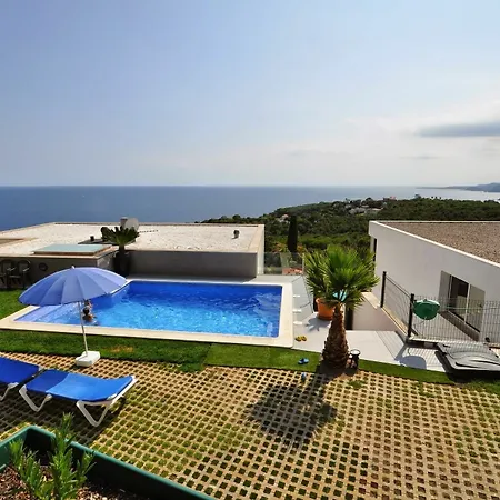 Town House Trull Lloretholiday Villa Lloret de Mar